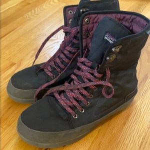 RARE Patagonia waterproof boot